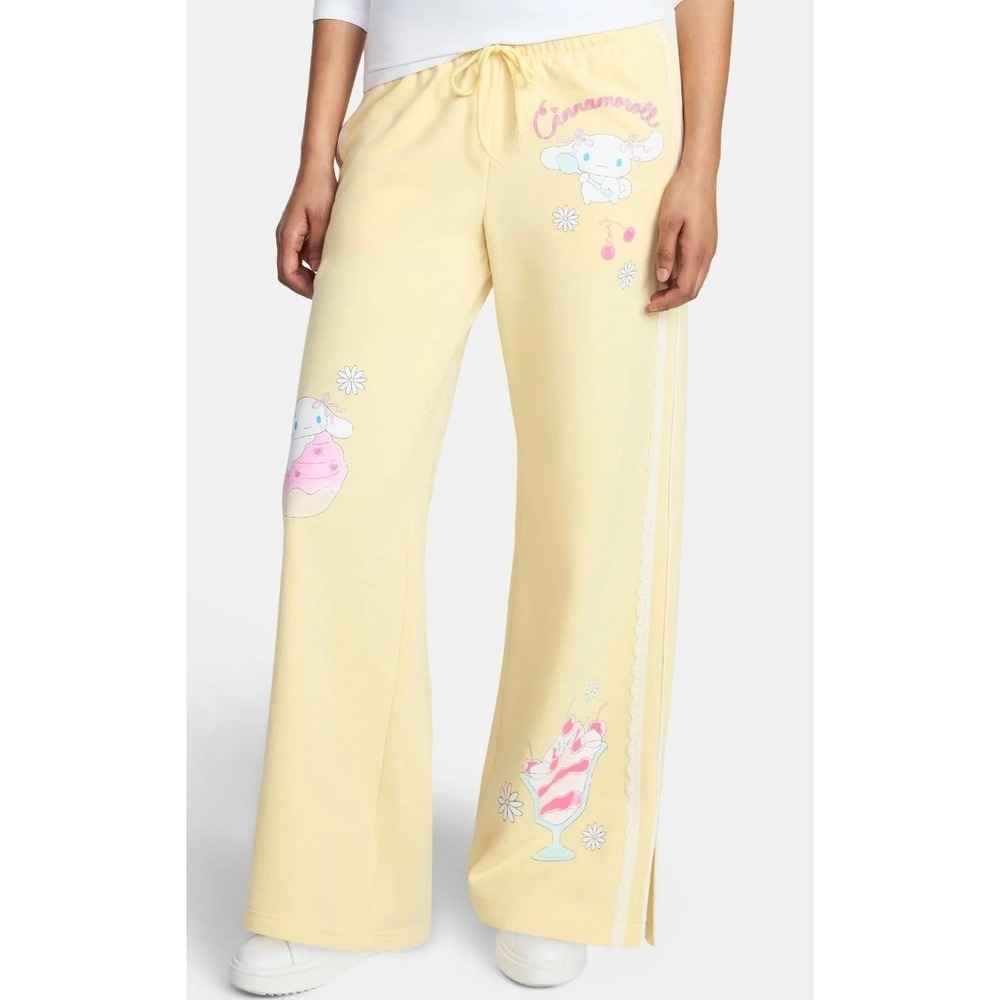 Cinnamoroll Womens Sweet Treats Graphic Fleece Sweatpants Yellow XL Sanrio
